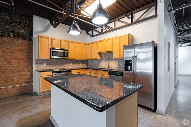 Estudio, 1BA - 1332SF - 7 Up Lofts