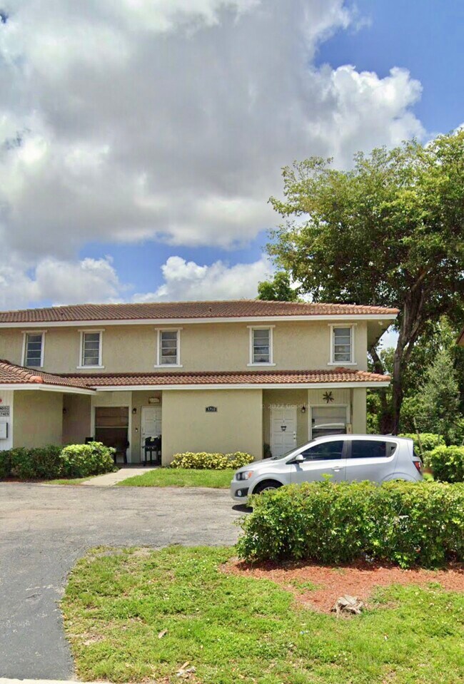 3760 Riverside Dr Unit 3, Coral Springs, FL 33065 Apartments in Coral