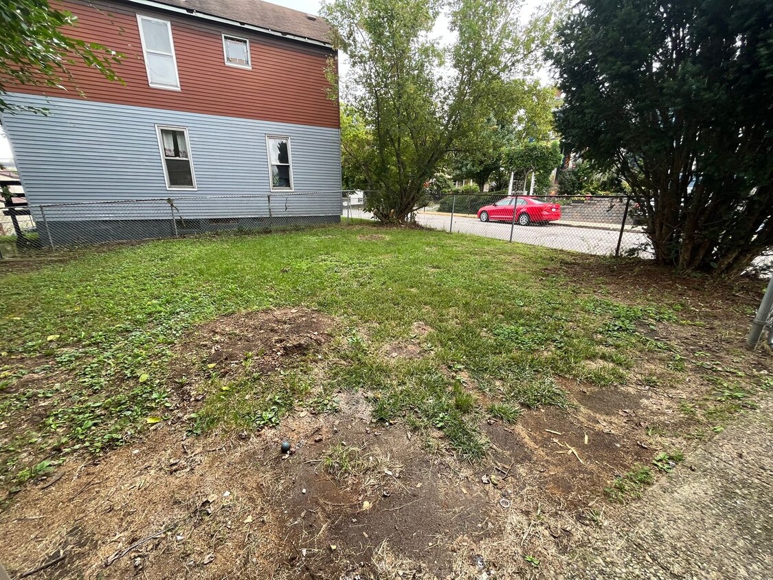 Primary Photo - NEWLY RENOVATED 3 BR HOME/FENCED IN YARD