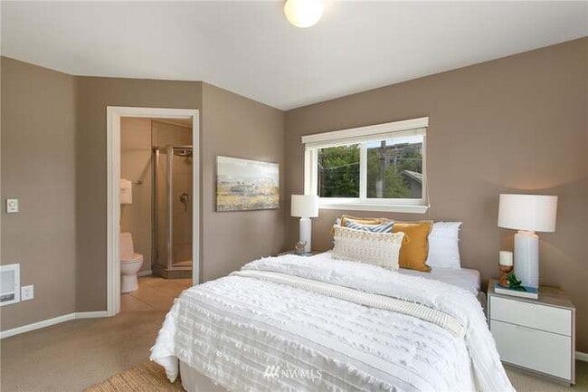 Primary bed - 1729 12th Ave S