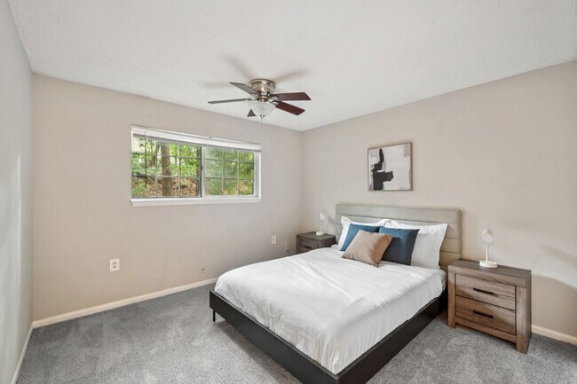 Building Photo - 2605 Kenridge Pkwy