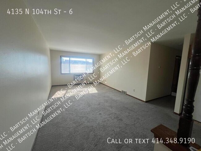 Foto del edificio - 4135 N 104th St