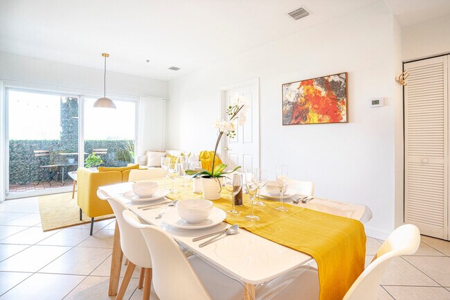 Foto del edificio - 3221 SW 23rd St