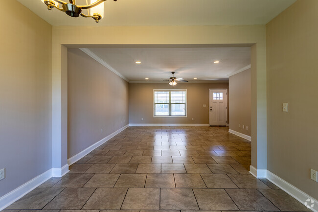 4BD, 2.5BA - 2000 SF - Living Room - Stone Park Villas