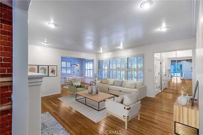 Foto del edificio - 13139 Valleyheart Dr