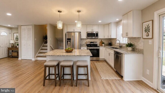 Foto del edificio - 8465 Yellow Leaf Ct