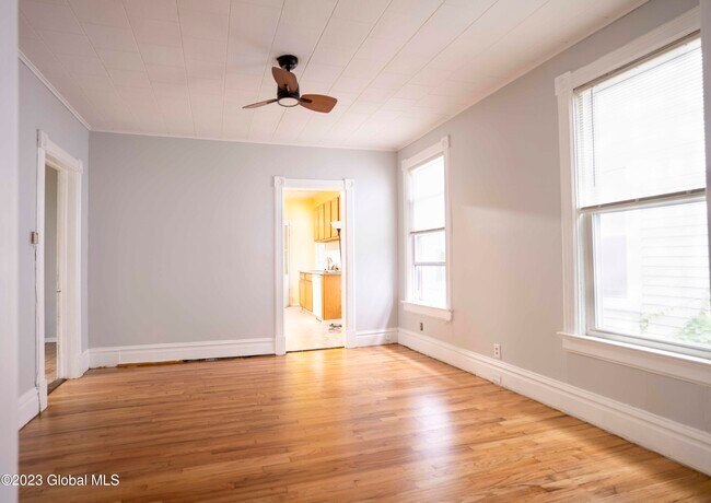Foto del edificio - 902 3rd Ave