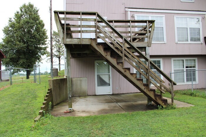Building Photo - Cute 3 bdrm, 2 bath