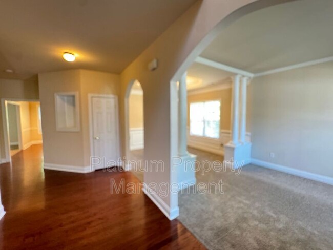 Foto del edificio - 3225 Landingview Ct
