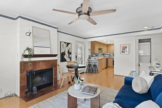 Foto del edificio - 3975 Hortensia St