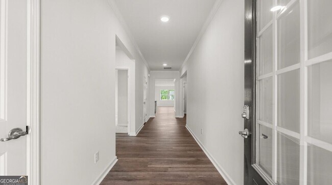 Building Photo - 110 Babcock Dr NE