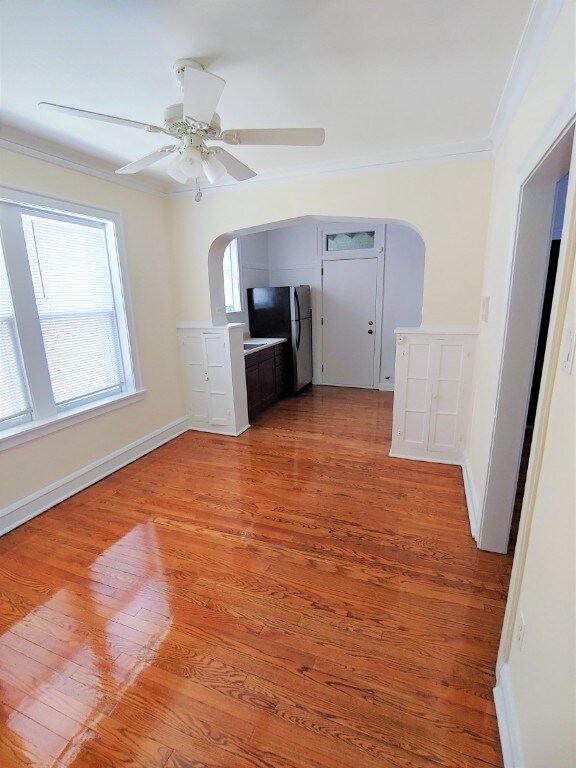 Building Photo - Classic Chicago 1 Bedroom