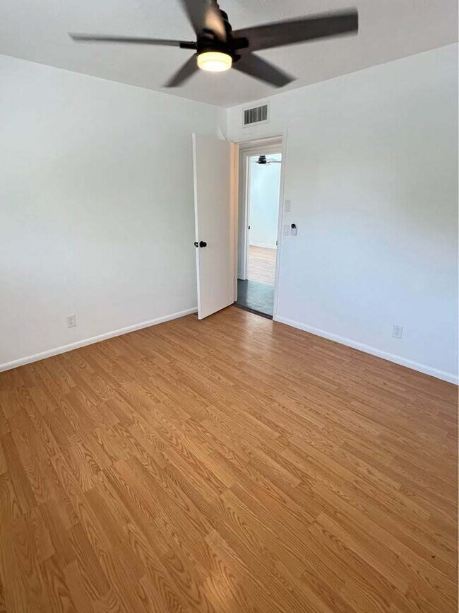 Foto del edificio - 85 N 300 E