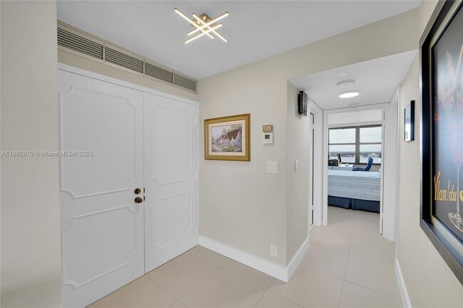 Building Photo - 936 Intracoastal Dr