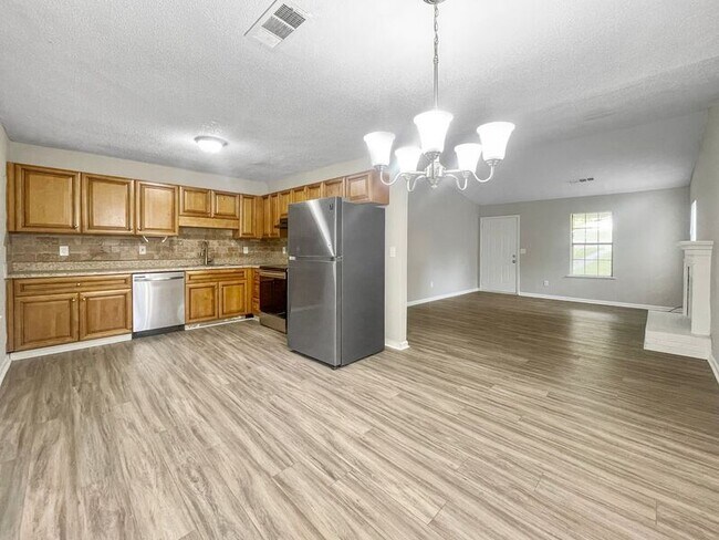 Foto del edificio - 2135 Valley Oaks Dr SE