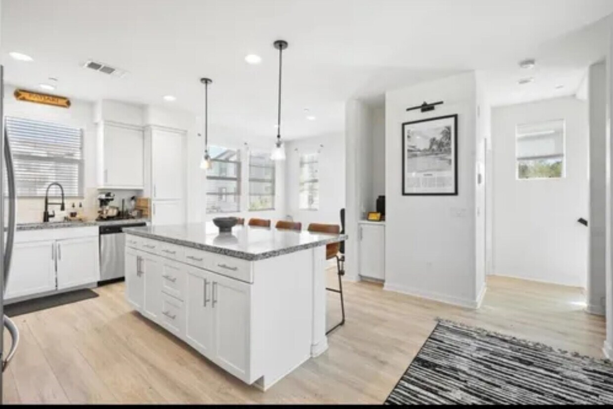 Foto principal - 4201 Mission Ranch Way