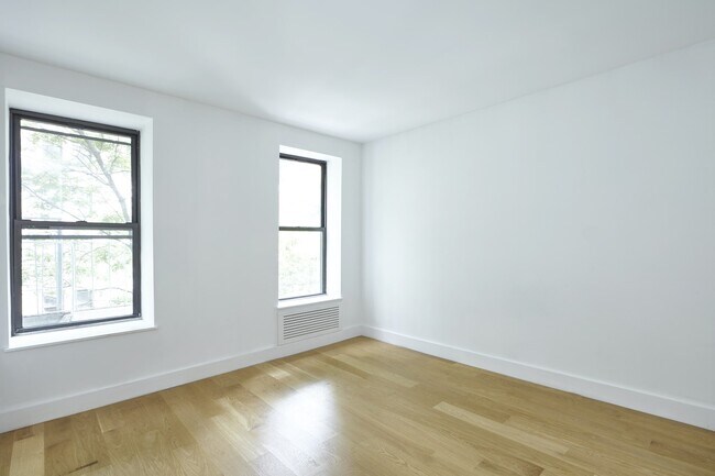 Foto del edificio - 244 East 46th Street