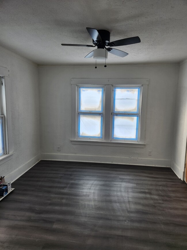Building Photo - 1401 8th St