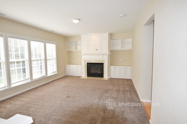 Building Photo - 5304 Granada Hills Dr