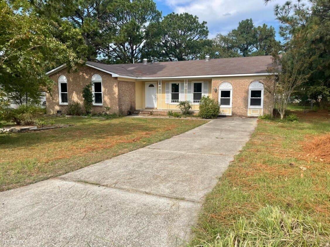 Foto principal - 3 br, 2 bath House - 518 Platinum St