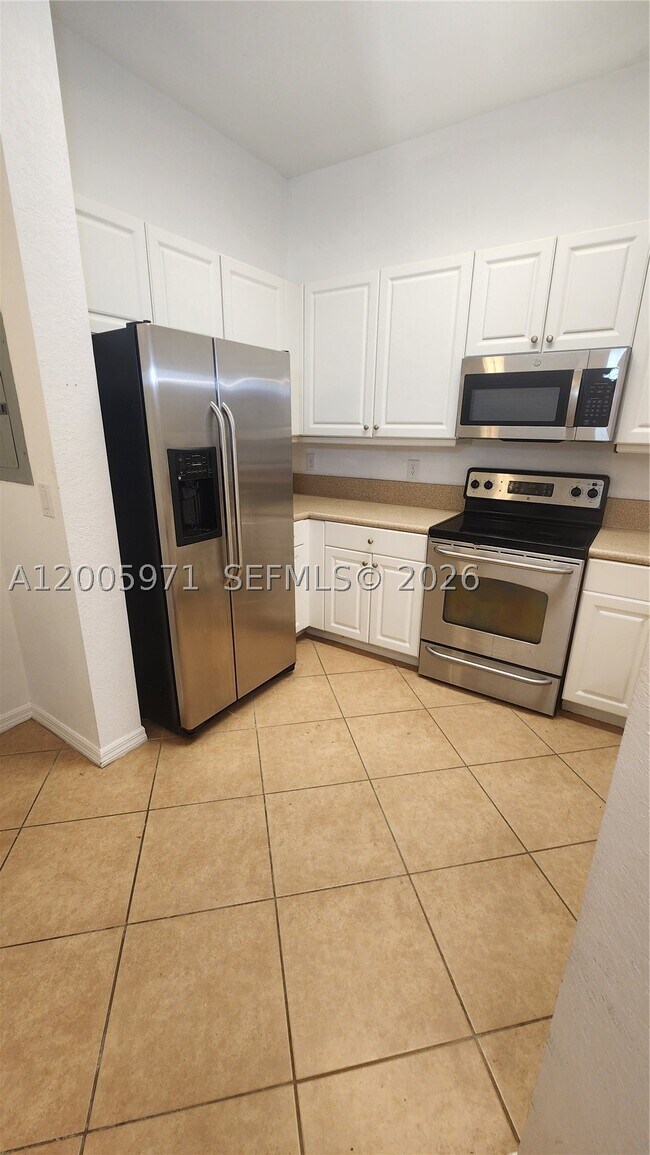 Foto del edificio - 3600 Oaks Clubhouse Dr