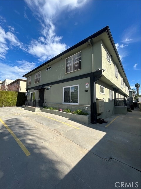 Foto del edificio - 1818 N Kingsley Dr