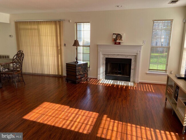 Foto del edificio - 13822 King Frederick Way
