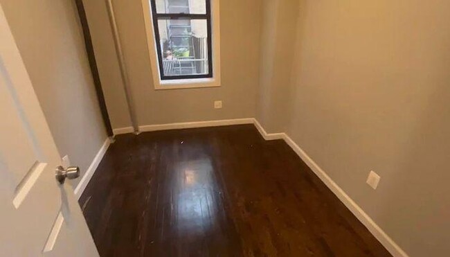 Building Photo - 2 bedroom in BRONX NY 10453