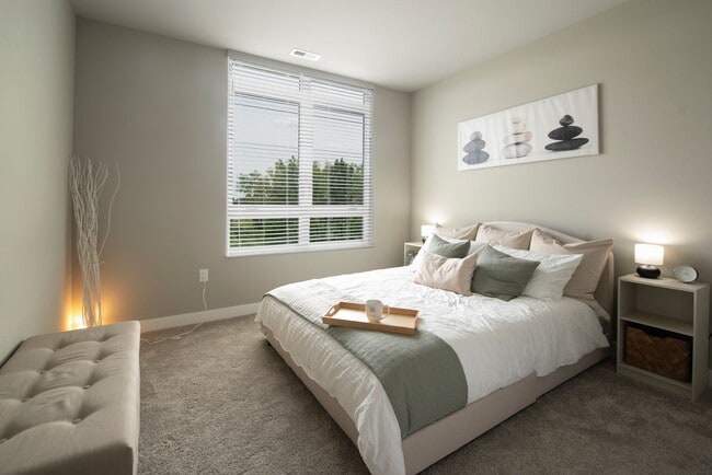 Interior Photo - HUB13