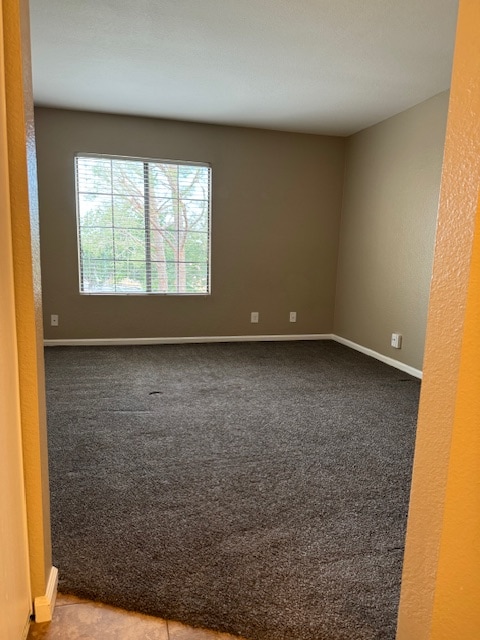 Building Photo - 2554 Olive Dr