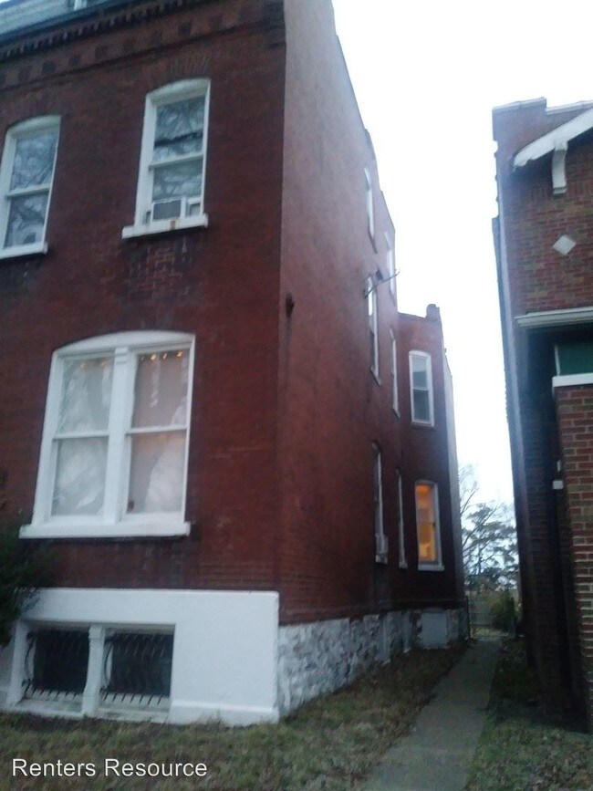 Building Photo - 2916 Pennsylvania Ave