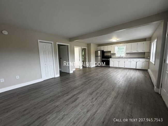 Building Photo - 114 Riverside Dr