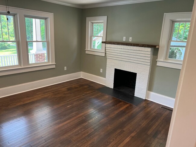 Foto del edificio - "Character Revived" Etowah Home and Guest ...