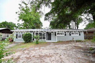 Building Photo - 131 Adkinson Dr