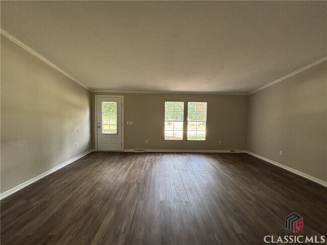 Foto del edificio - 3371 Greensboro Rd