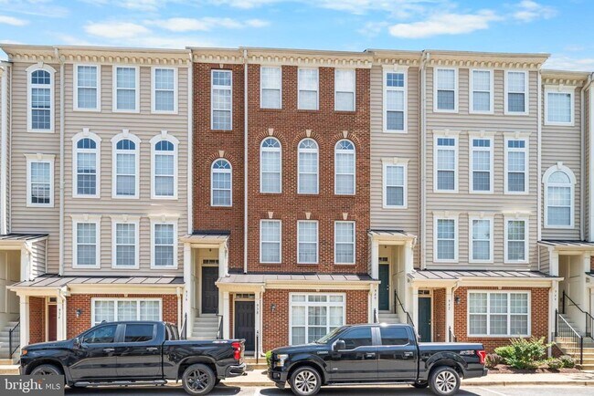 Foto del edificio - 938 Pine Forest Ln