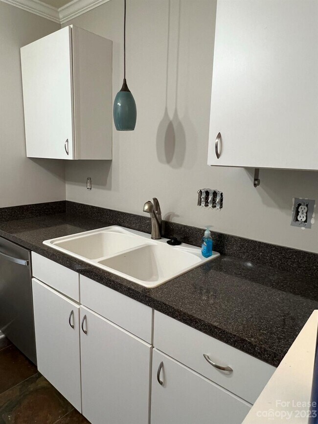 Foto del edificio - 3361 Weston St