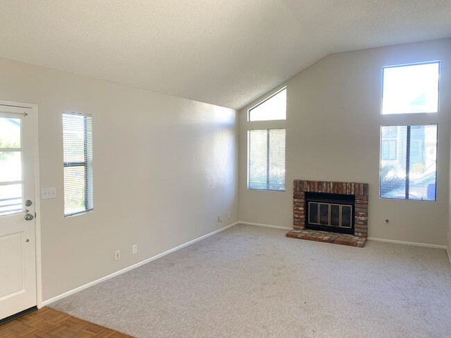 Building Photo - Newly Updated Condo in Irvine, with Two Ca...