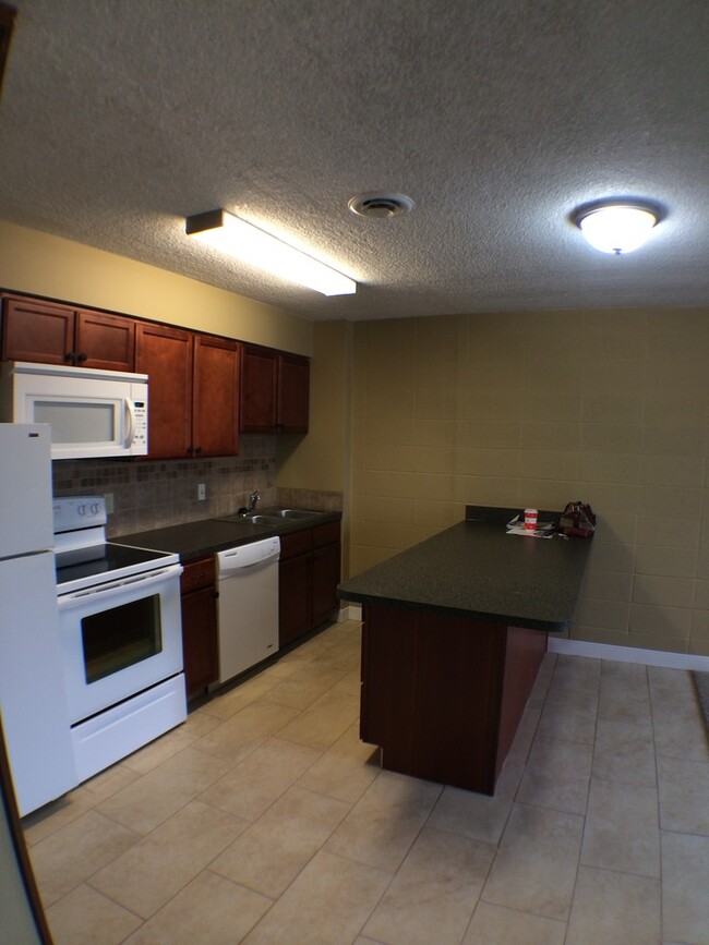 Interior Photo - 601 So. 18th St.