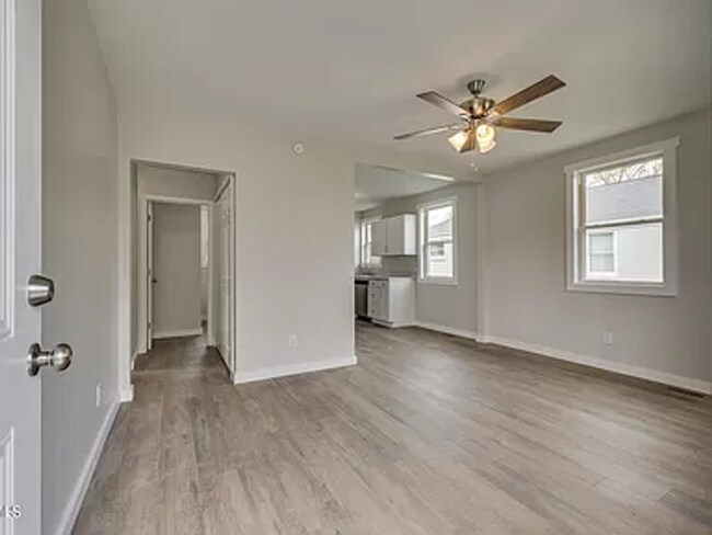 Building Photo - 1429 Garden Dr