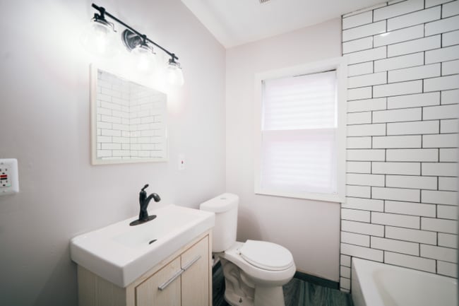 Building Photo - 19960 Oakfield Ave