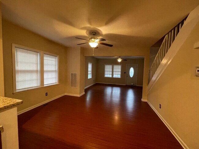 Building Photo - Chesterfield Heights
