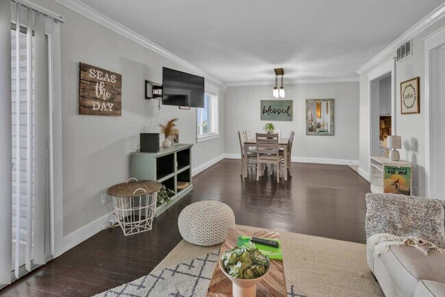 Foto del edificio - 103 Old Ferry Rd