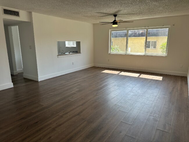 Foto del edificio - 7901 Johnson St