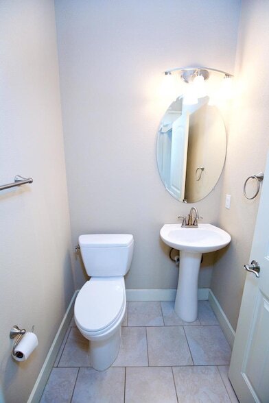 Foto del edificio - 1800 Richcreek Rd