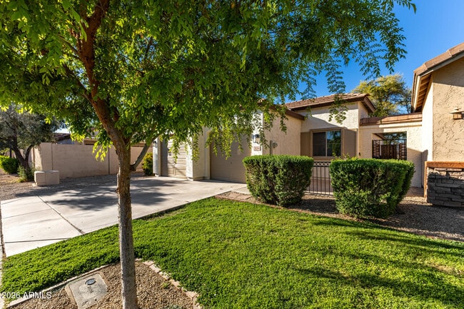 Foto del edificio - 3094 E Stottler Dr