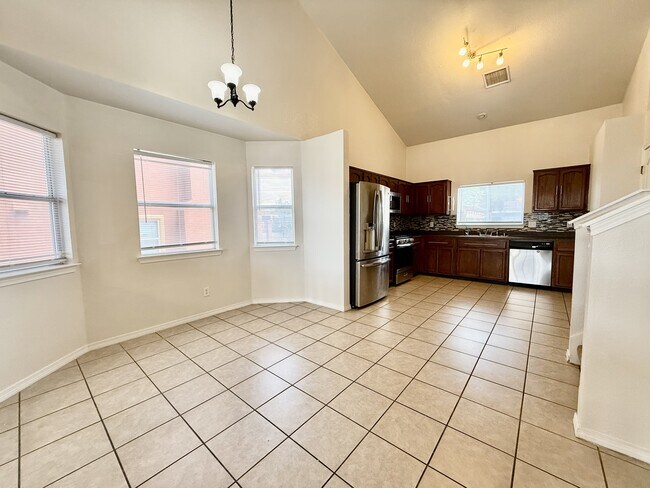 Building Photo - 12720 Tierra Mina Dr