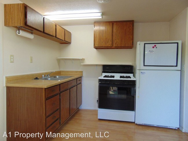 Building Photo - 737 W Gurley St