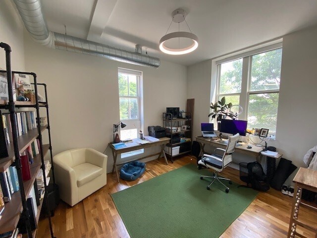 Foto del edificio - 1336 N Damen Ave