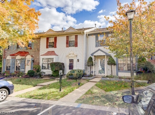 Foto del edificio - 75 Pear Tree Ln